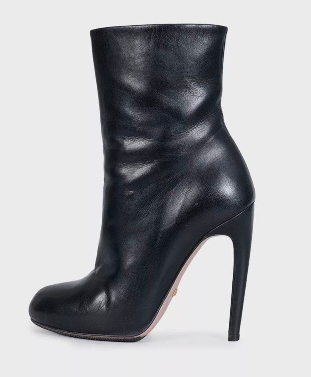 Gucci Black Leather Ankle Boots with Gold Hardware Sz.34.5